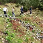Qafe Dardha - Tomorr National Park بيت ضيافة