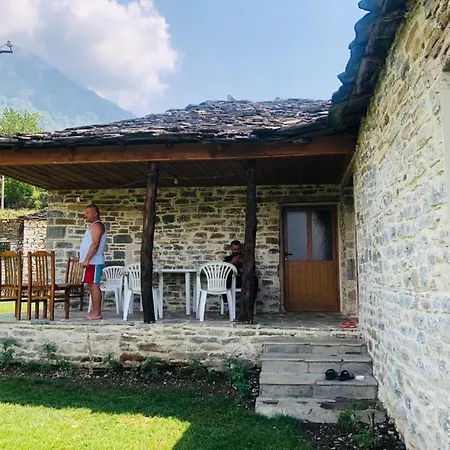 Lodge Qafe Dardha - Tomorr National Park *