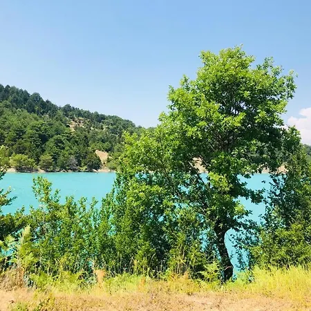 Qafe Dardha - Tomorr National Park Деревянный коттедж *