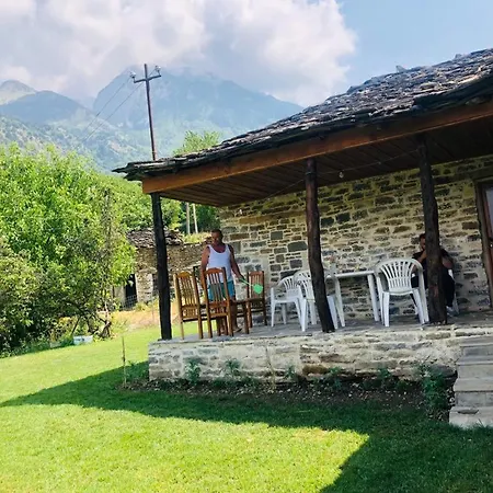 Lodge Qafe Dardha - Tomorr National Park Qafe Dardhe